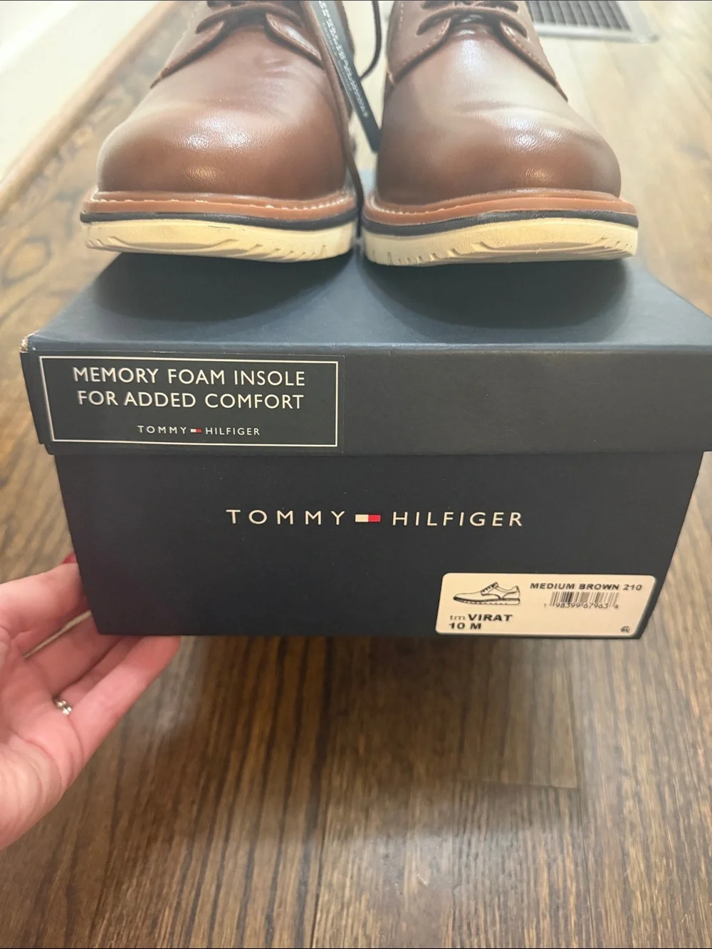 Brand NWT Tommy Hilfiger Virat Medium Brown Leather Lace-Up Oxfords